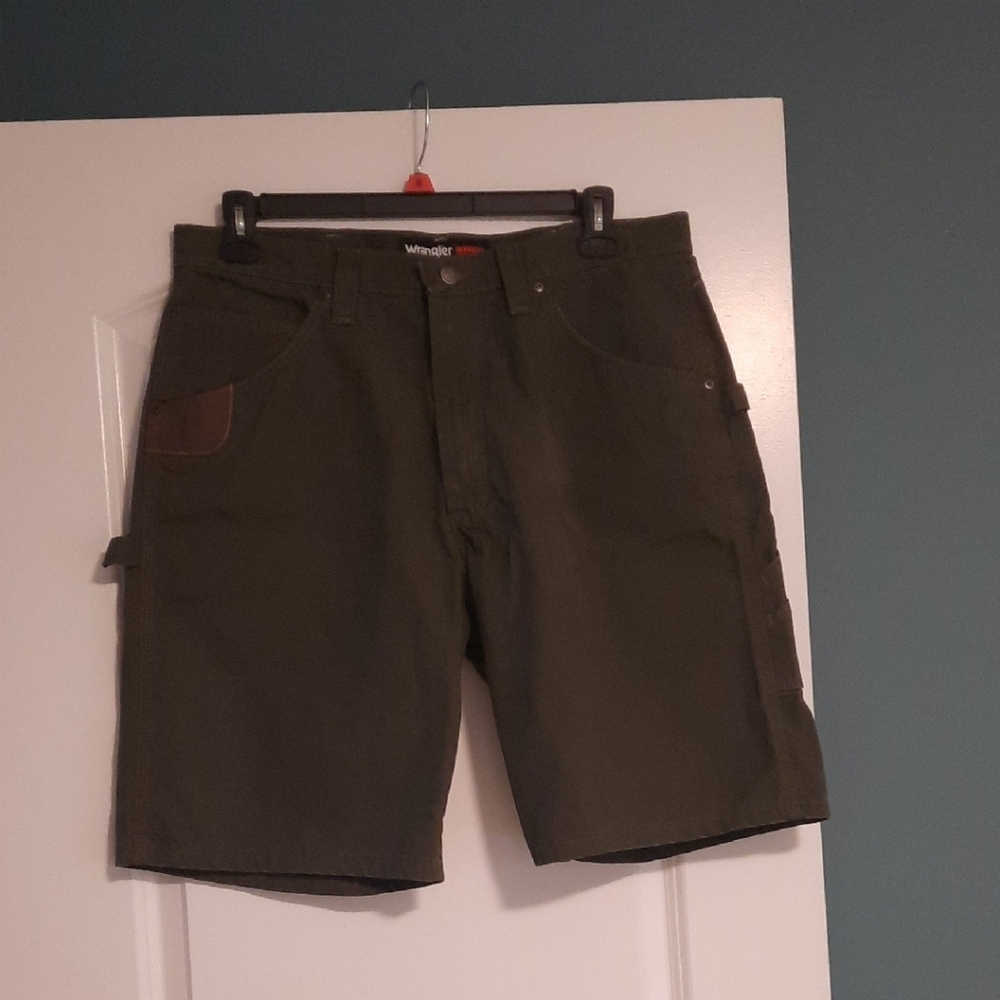 Wrangler Green Cargo Shorts Sturdy Outdoor Essential